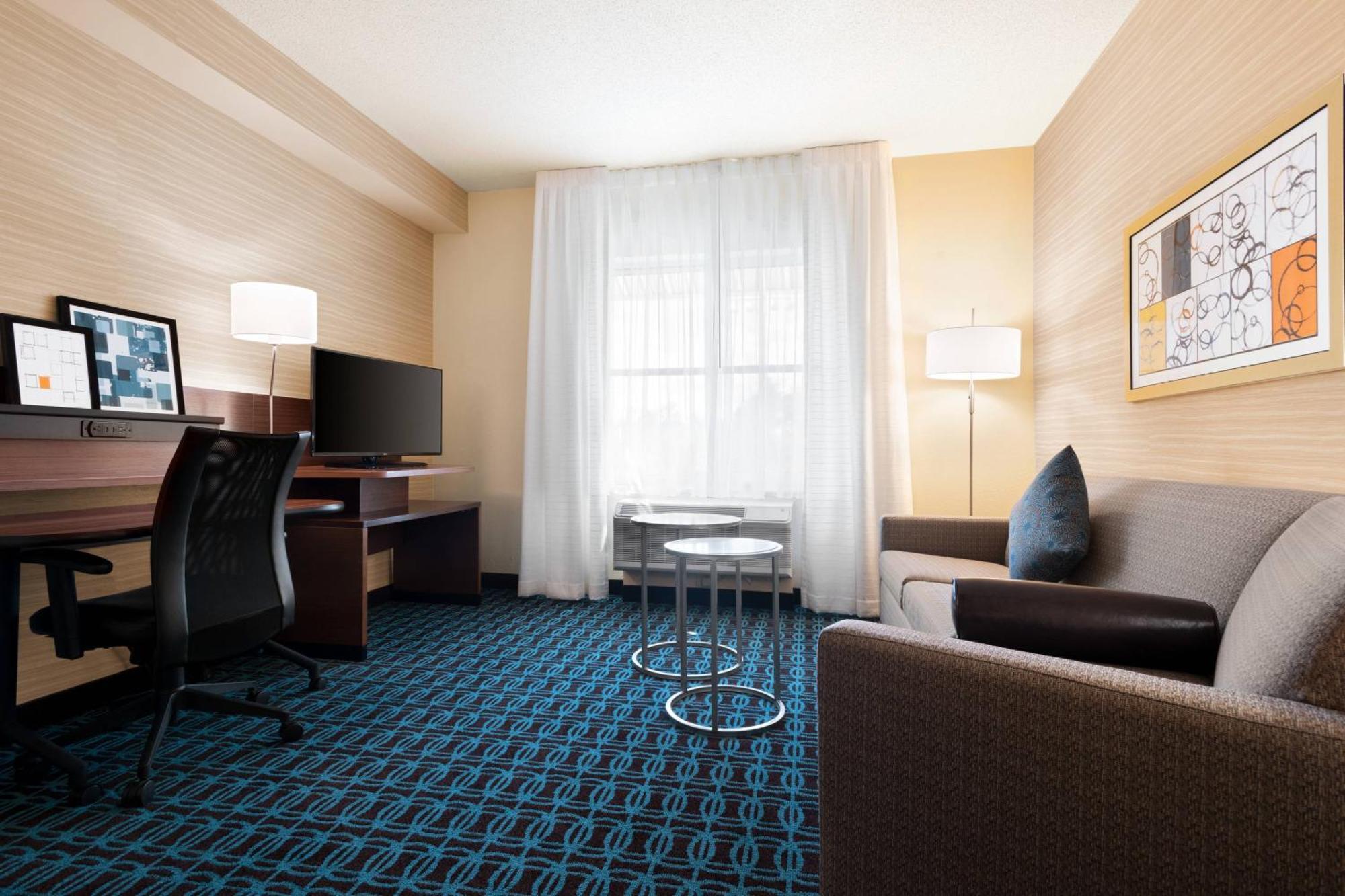 Fairfield Inn & Suites By Marriott Charlottesville Downtown/University Area Eksteriør bilde